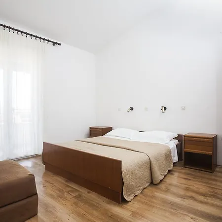 Tatil Evi Tina