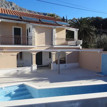 Tatil Evi Tina Duće